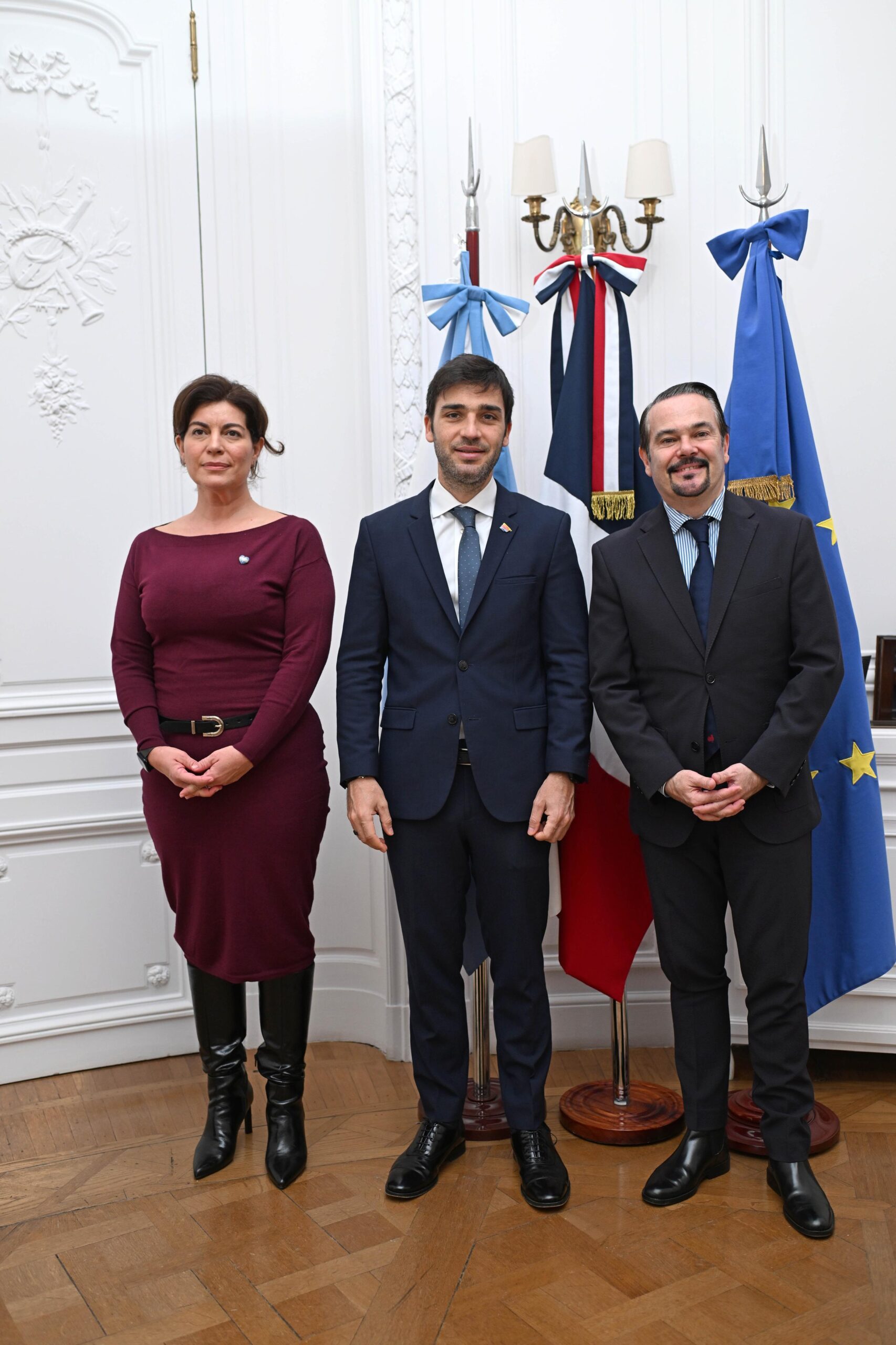 Torres se reunió con el embajador de Francia para avanzar en inversiones turísticas, energéticas y sustentables