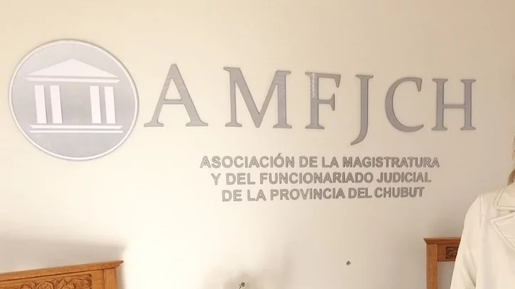 Repudio de la Magistratura del Chubut a aumentos salariales del STJ sin transparencia