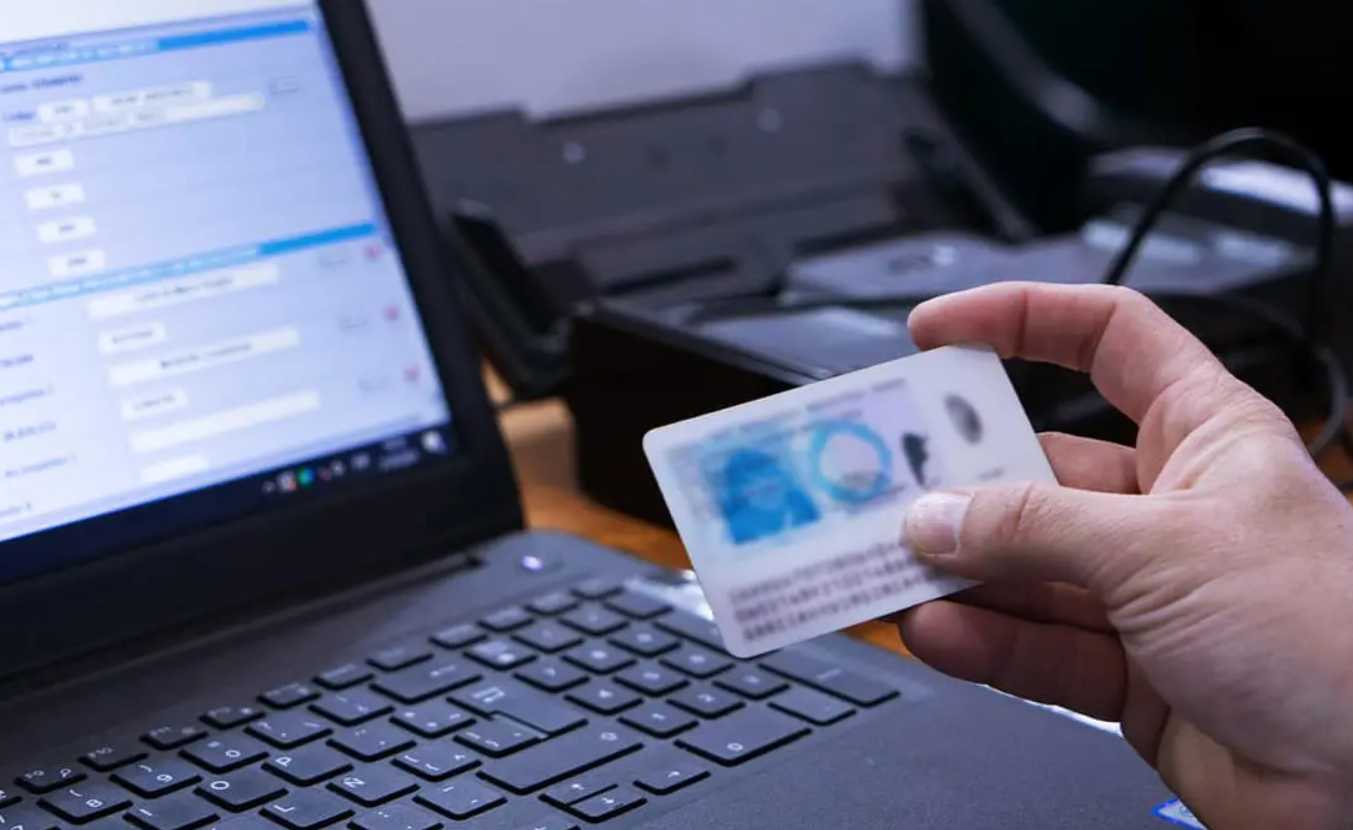 El Registro Civil Móvil llega a Puerto Madryn y Dolavon con jornadas de documentación