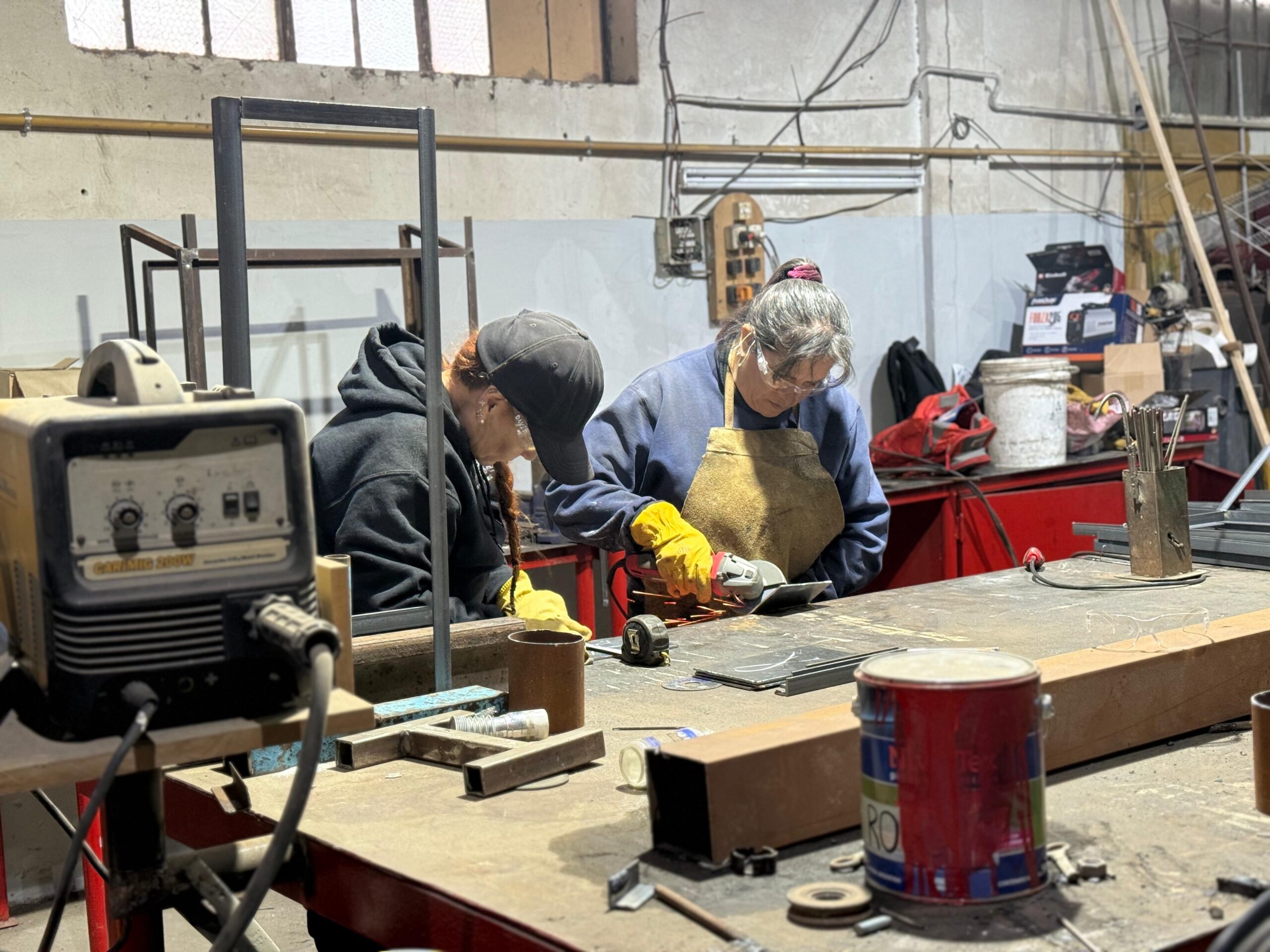 Provincia y Puerto Madryn impulsan nuevos talleres de formación laboral en la ciudad del Golfo Nuevo