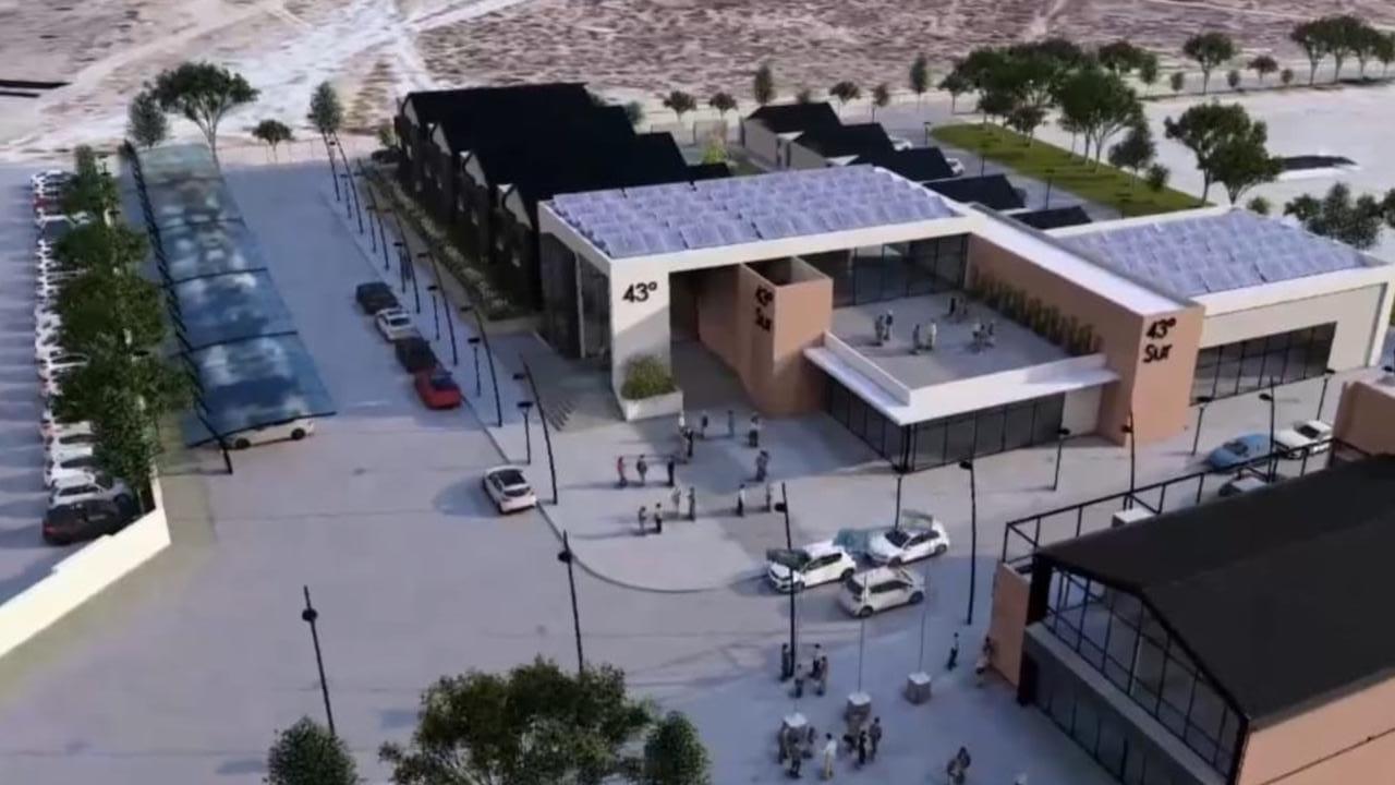 Torres descubrió la piedra fundacional del primer hotel cuatro estrellas que se construirá en Trelew