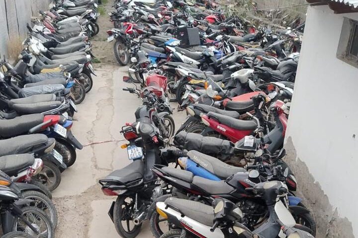 Tránsito endurece los controles: secuestran motos por ‘wheelies’, escapes modificados y falta de seguridad