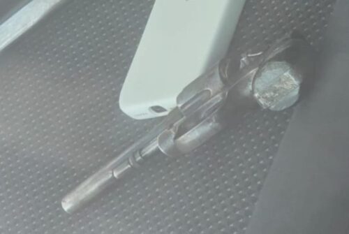 Detuvieron a un hombre conducía armado y a alta velocidad en la Ruta 3