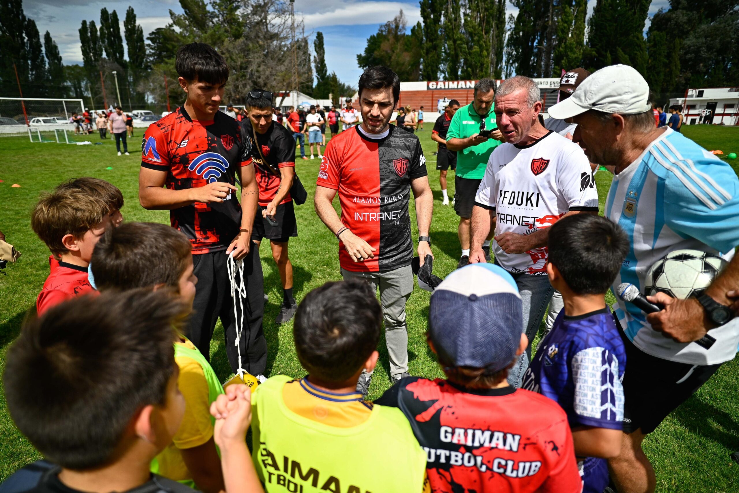 Torres anunció una importante obra de infraestructura para el Gaiman FC