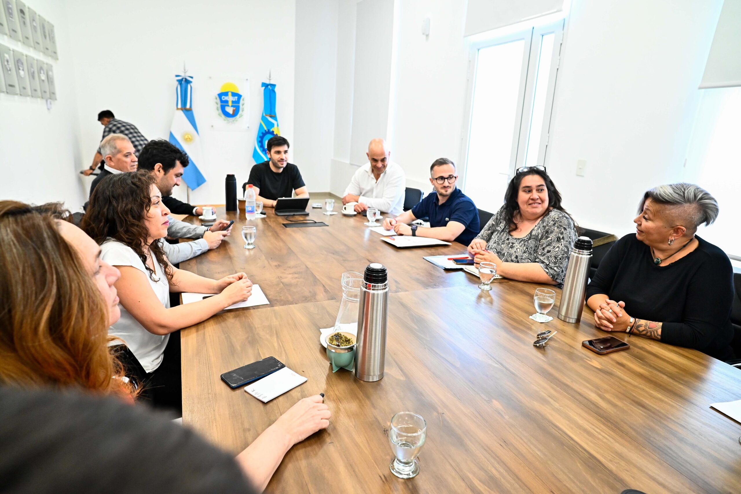 Torres se reunió con los gremios de la educación y destacó “la importancia del diálogo con todos los sectores”