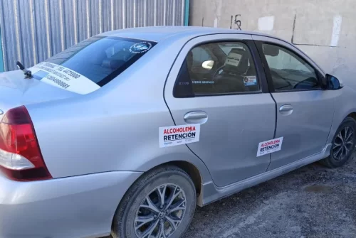 Una remisera dio positivo en alcoholemia mientras trasladaba pasajeros