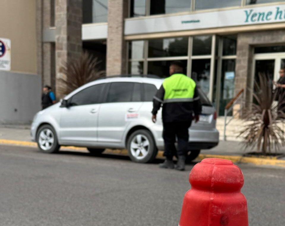 Detectaron y secuestraron dos vehículos que operaban con Uber sin habilitación