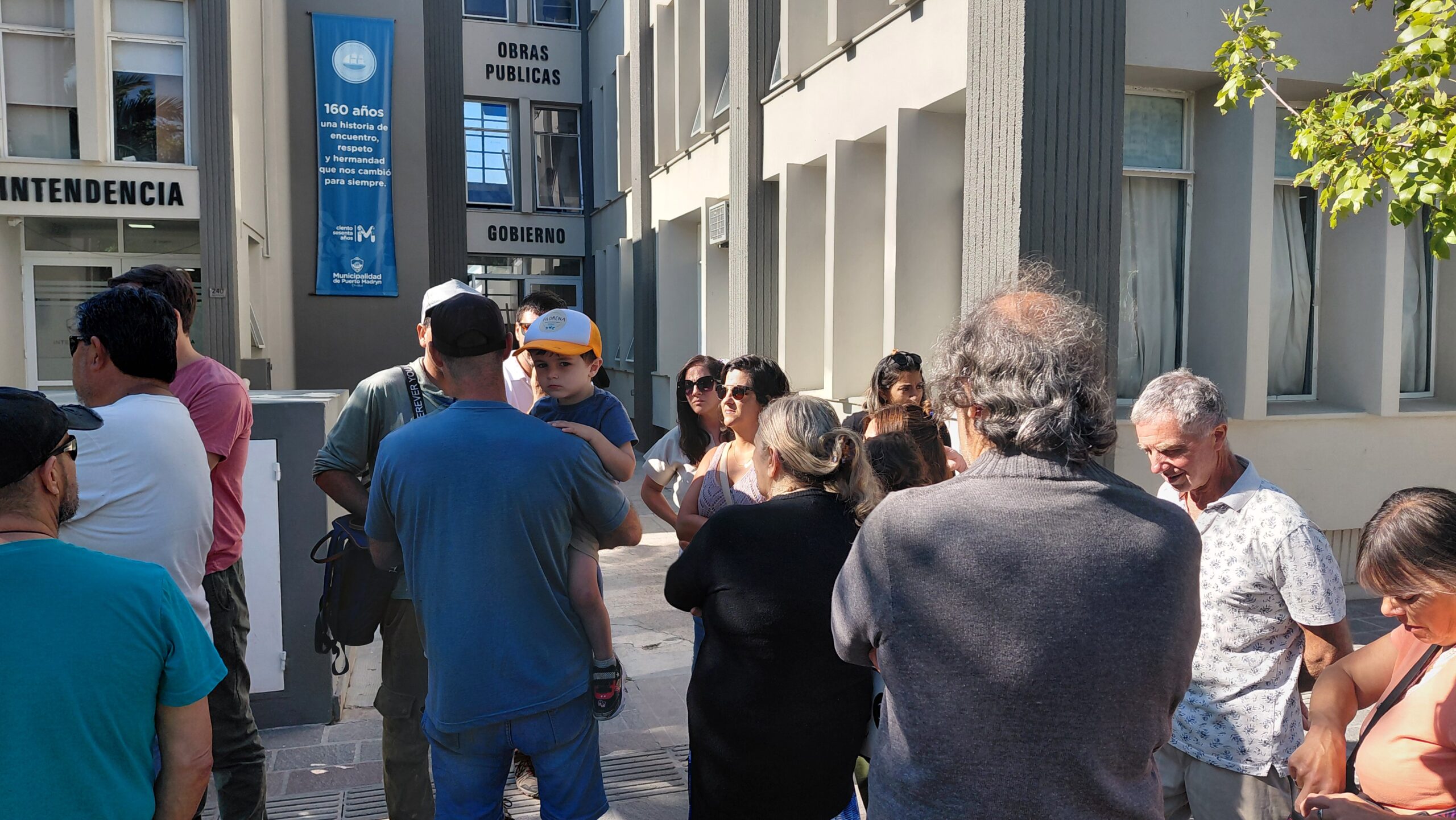 Vecinos acusan a Fabrizio Cardini de incumplimientos reiterados en obras de servicios escenciales