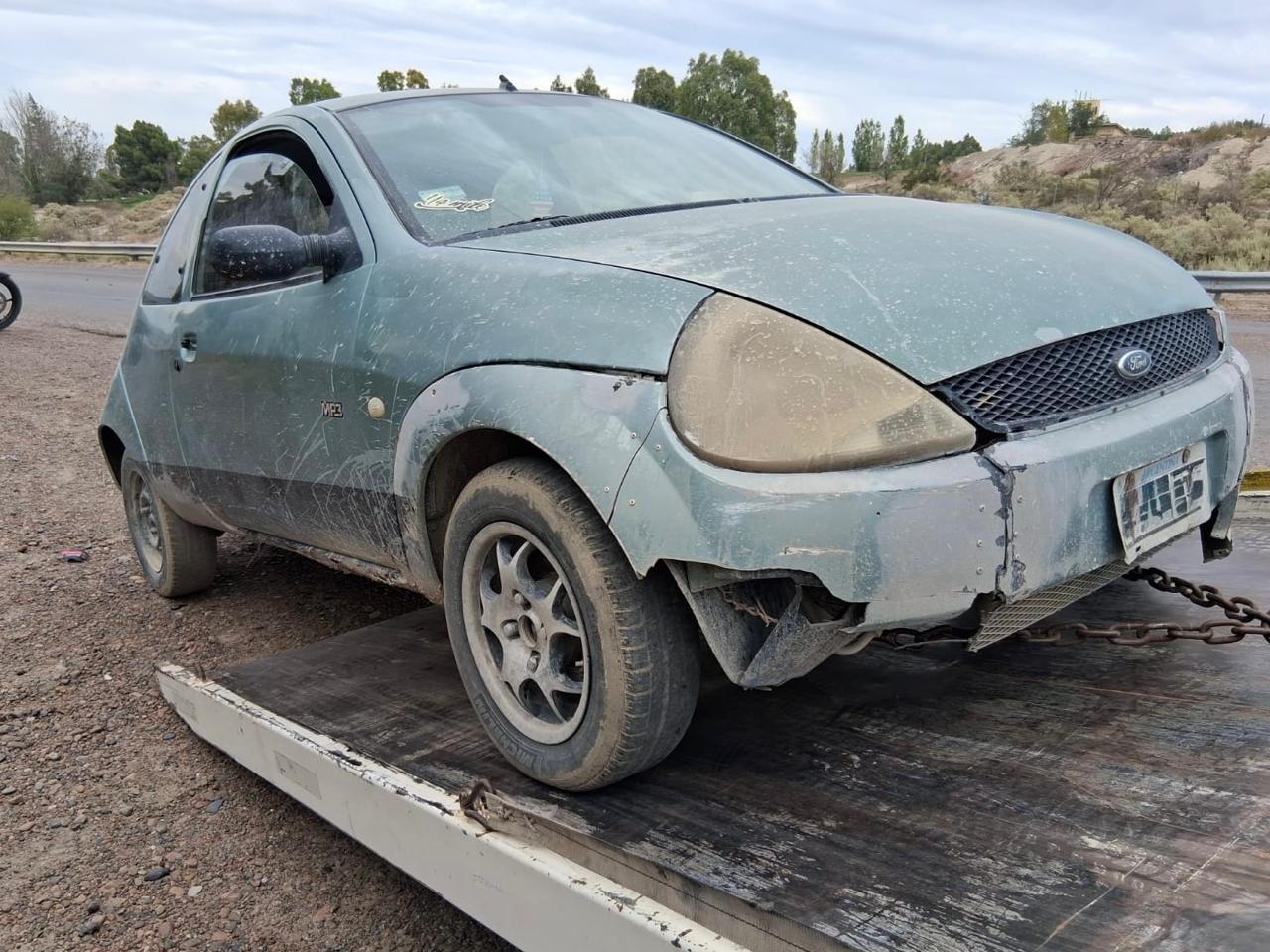 Tránsito recuerda la obligación de retirar vehículos en desuso de la vía pública