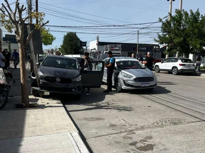 Triple choque en Juan B. Justo por una maniobra imprudente