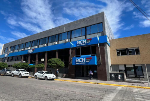 El Banco del Chubut reprograma cuotas de préstamos para clientes afectados por los incendios en la cordillera
