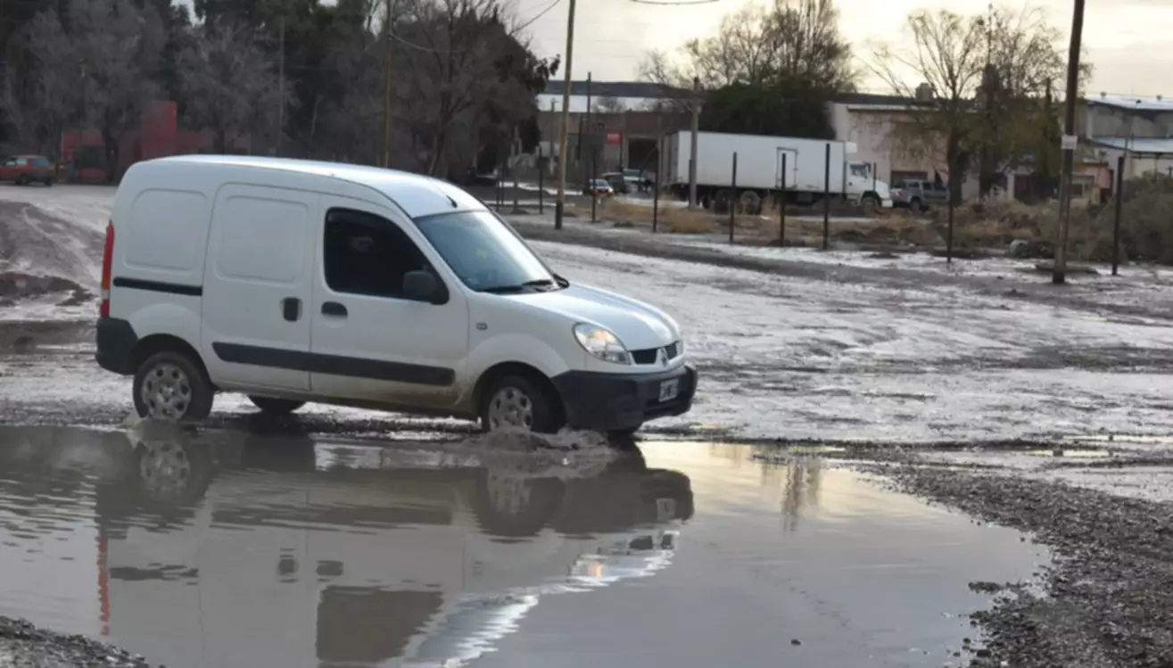 Dos personas evacuadas y 125 asistencias por el temporal en Puerto Madryn