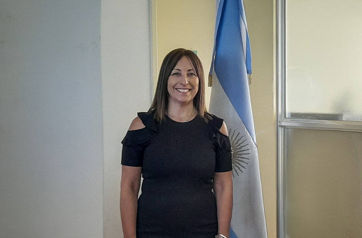 Aunque el ADN dijo otra cosa, la jueza sostuvo el vínculo legal elegido por el adolescente