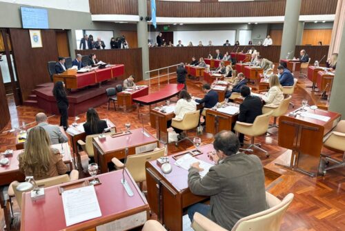 La Legislatura aprobó el acuerdo por el cual ANSES pagará a Chubut una deuda de $48 mil millones