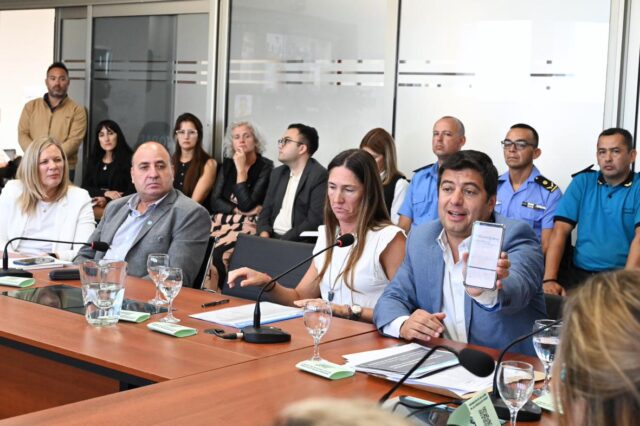 Prohibición de celulares en cárceles: la Legislatura realiza una nueva reunión informativa