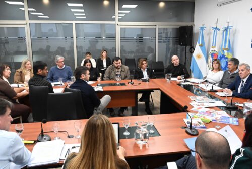 El ministro de Educación de la Provincia presentó en la Legislatura un balance de gestión