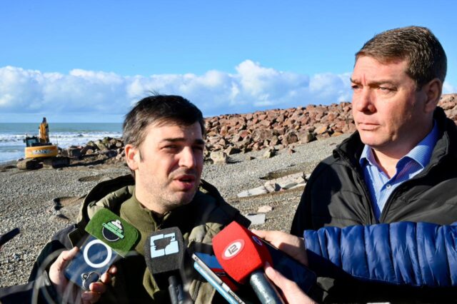 Provincia avanza con una obra estratégica para proteger la costa de Playa Unión del avance del mar