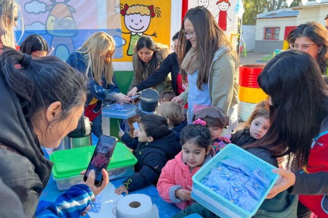 Con escarapelas y un desayuno patrio, niños del CPI Evita celebraron la Semana de Mayo