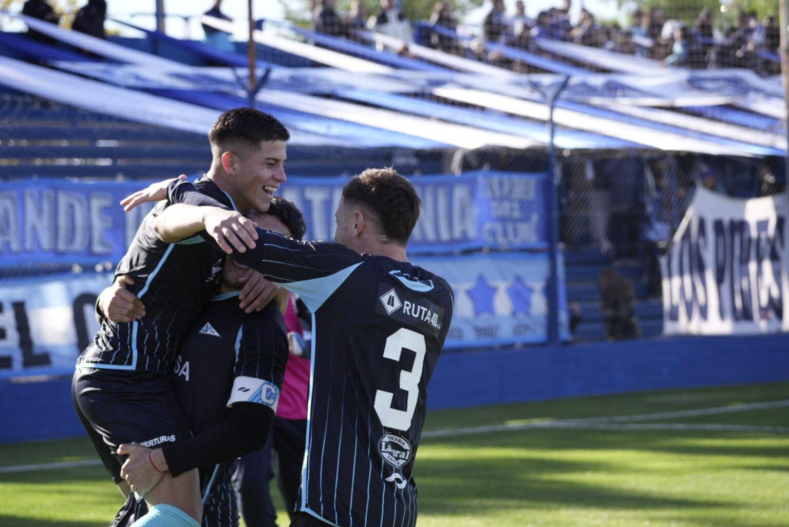 Brown estrenó técnico con triunfo