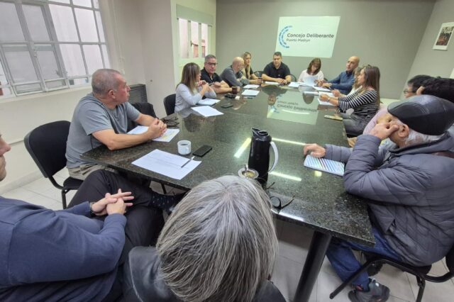 Propietarios de taxis quieren reforzar controles sobre UBER