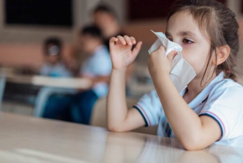 Infecciones respiratorias: recomiendan reforzar las medidas preventivas en las escuelas de Chubut