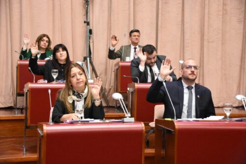 Chubut aprobó el acuerdo con YPF y definió el destino de los US$ 25 millones