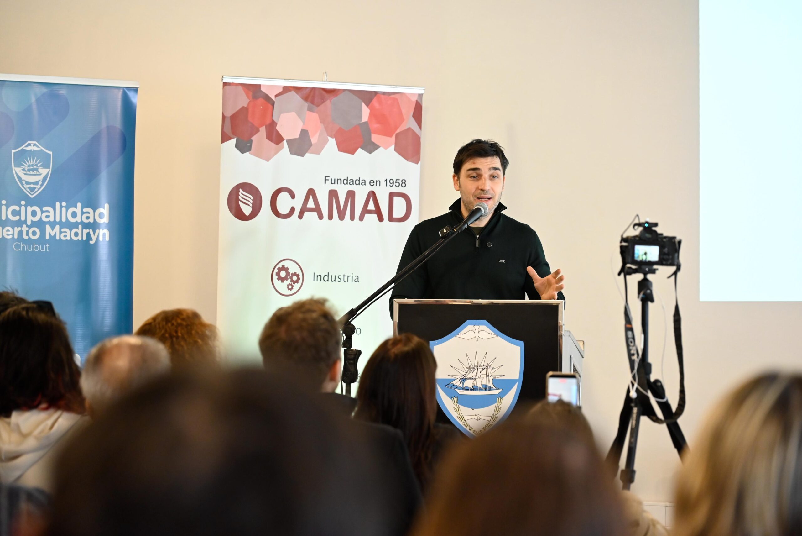 Torres destacó la articulación público-privada en el aniversario de CAMAD
