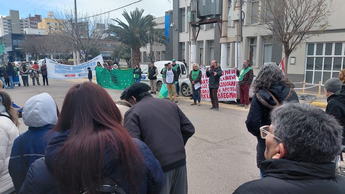 ATE y ATECh se movilizaron en Puerto Madryn en el marco del paro nacional