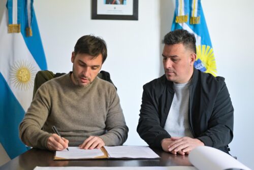 Torres y Balochi firmaron acuerdos para avanzar con obras estratégicas de agua y energía en Sarmiento
