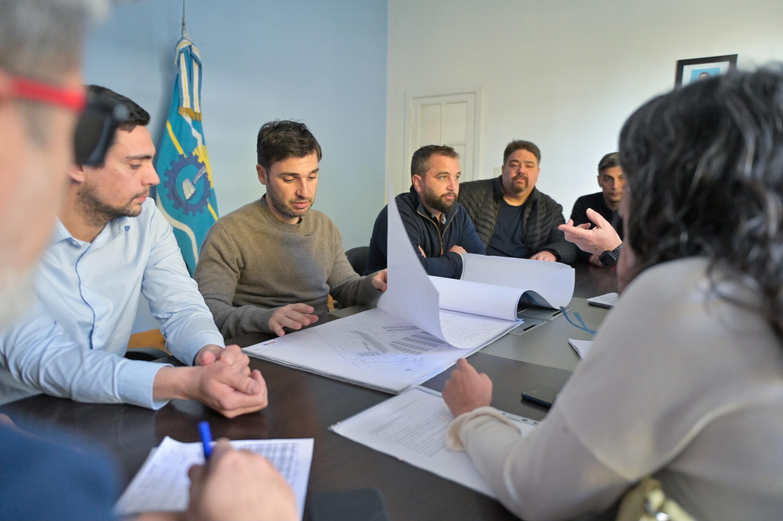 Torres firmó el decreto para destinar lotes a familias afectadas por el derrumbe del Cerro Hermitte