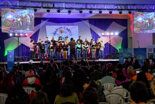 Madryn Canto: Convocan a coros y grupos vocales