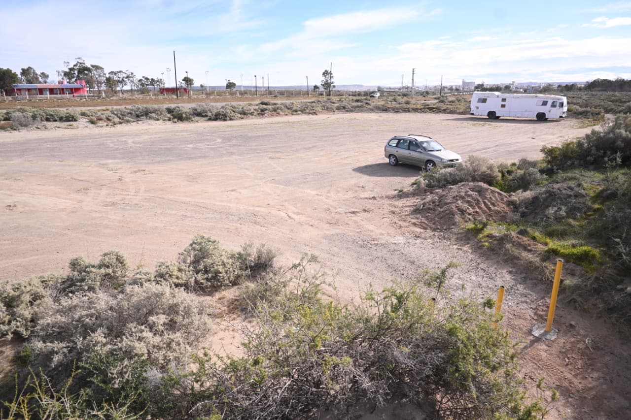 QUEDÓ HABILITADO EL PREDIO DE PLAYA KAISER CON UN ÚNICO ACCESO VEHICULAR