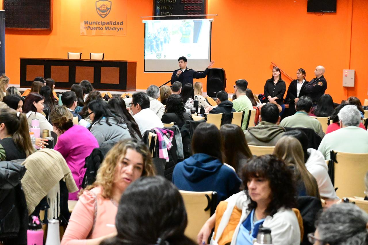 Capacitaron a escuelas de Puerto Madryn para fortalecer los planes de evacuación