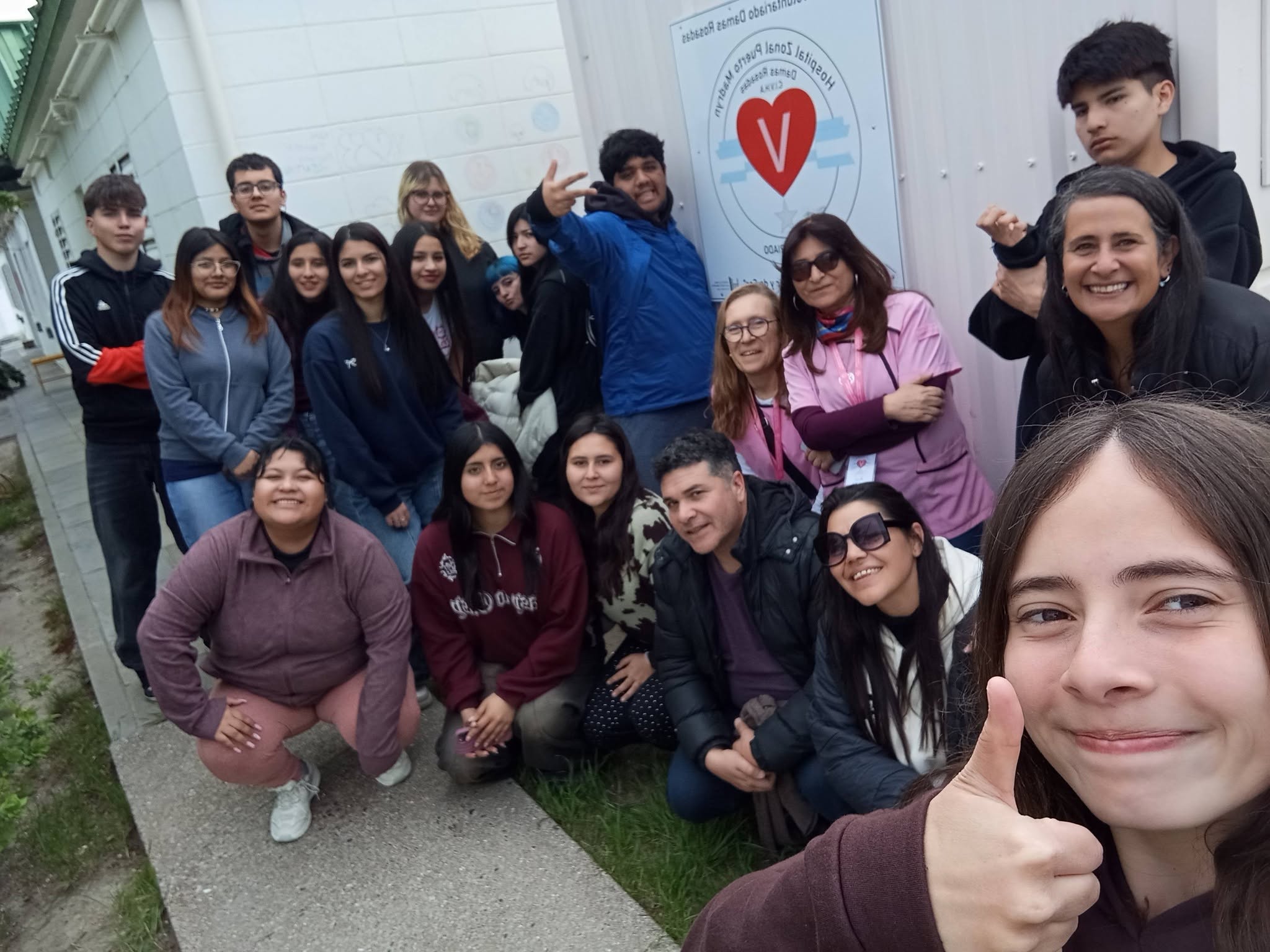 Estudiantes de la Escuela 7726 conocieron la labor solidaria de Damas Rosadas